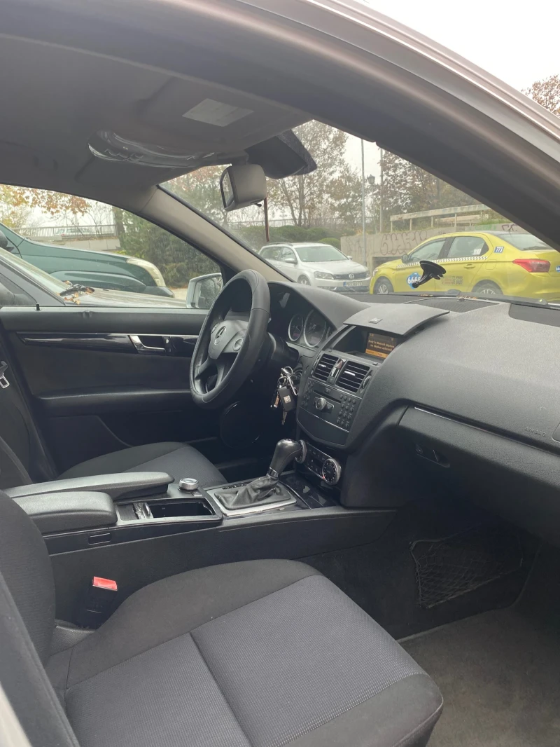 Mercedes-Benz C 220 C220automat170kcOM646, снимка 9 - Автомобили и джипове - 52657978