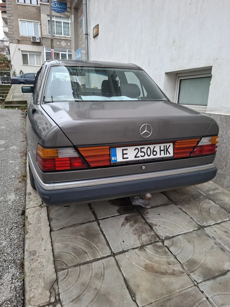 Mercedes-Benz 124, снимка 2 - Автомобили и джипове - 52596985