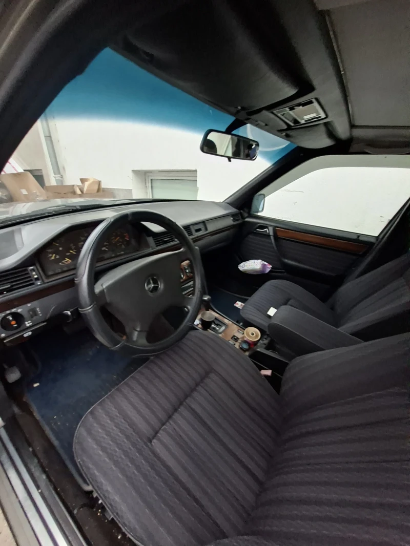 Mercedes-Benz 124, снимка 5 - Автомобили и джипове - 52596985