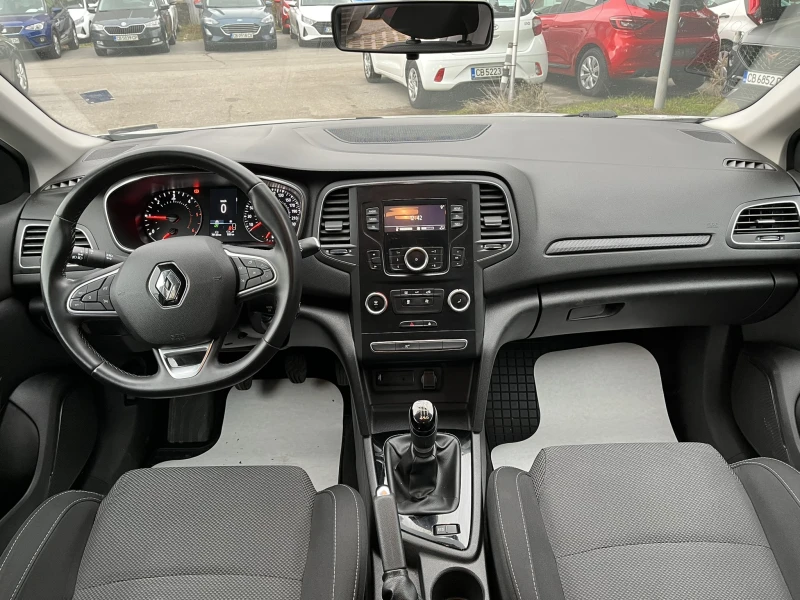 Renault Megane 1.5 dCi 115 к.с 6M/T, снимка 8 - Автомобили и джипове - 52671513