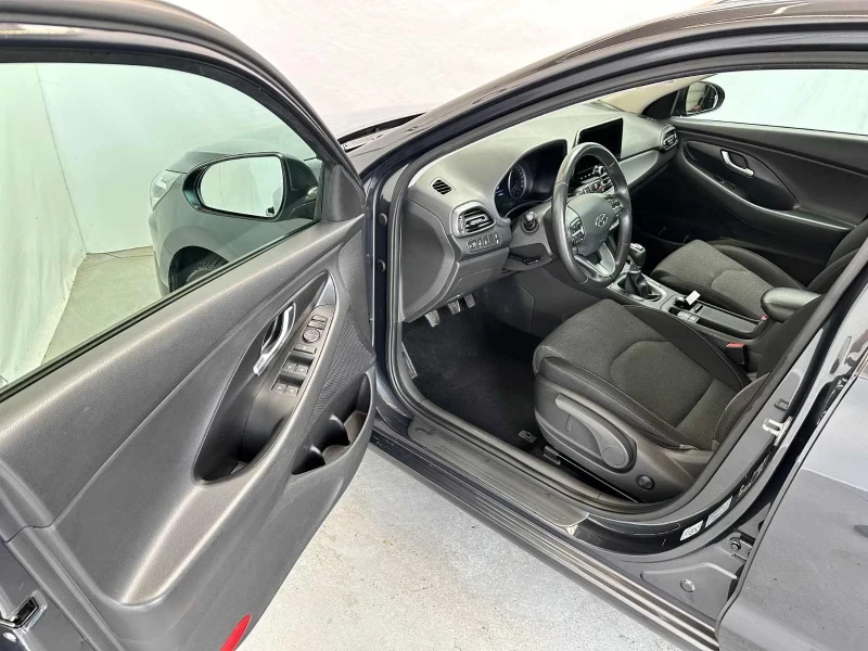 Hyundai I30 1.6 Diesel Facelift Комби 2021г. Германия , снимка 11 - Автомобили и джипове - 53129181