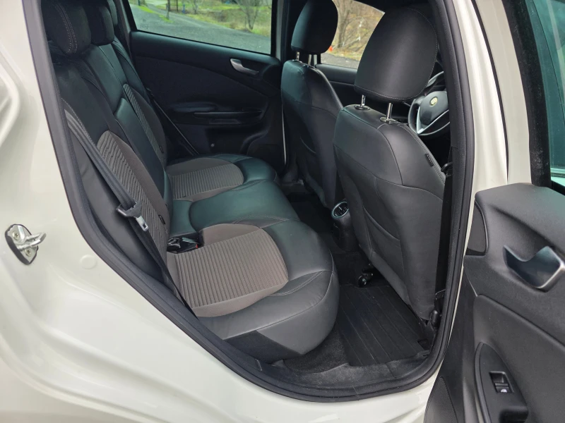 Alfa Romeo Giulietta 2.0JTD 144000km! Facelift, снимка 10 - Автомобили и джипове - 53282569