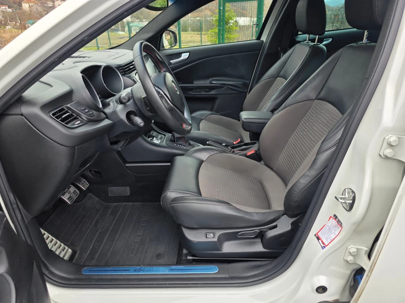 Alfa Romeo Giulietta 2.0JTD 144000km! Facelift, снимка 12 - Автомобили и джипове - 53282569