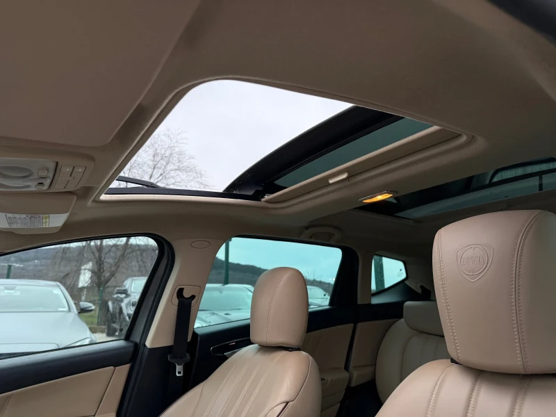 Lancia Delta 1.6 Jtd Панорама Кожа Нави, снимка 6 - Автомобили и джипове - 53507982