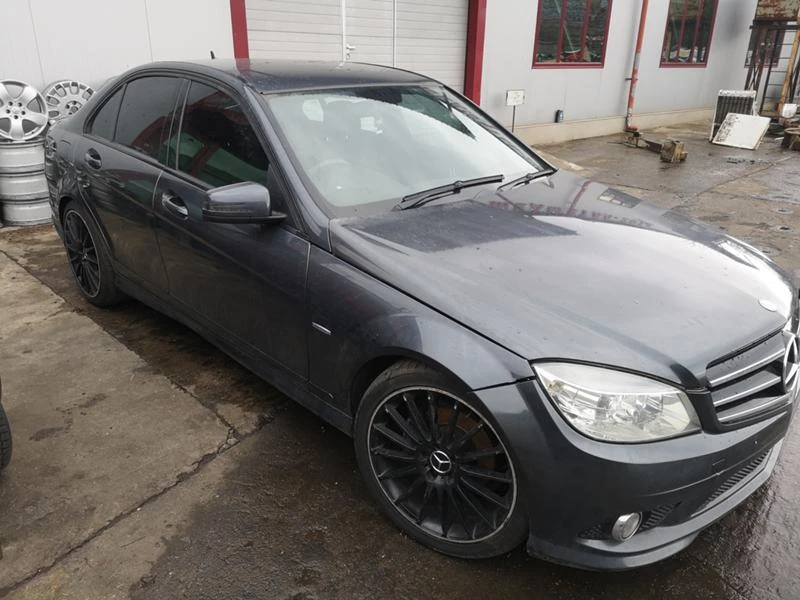 Mercedes-Benz C 220 2.2CDI AMG - [1] 