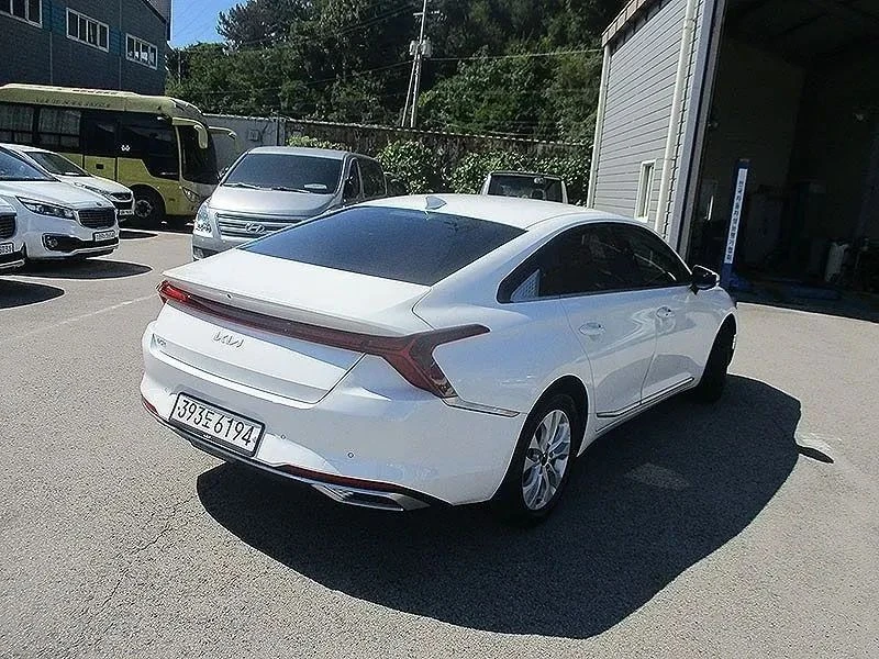 Kia K8, снимка 2 - Автомобили и джипове - 56687930