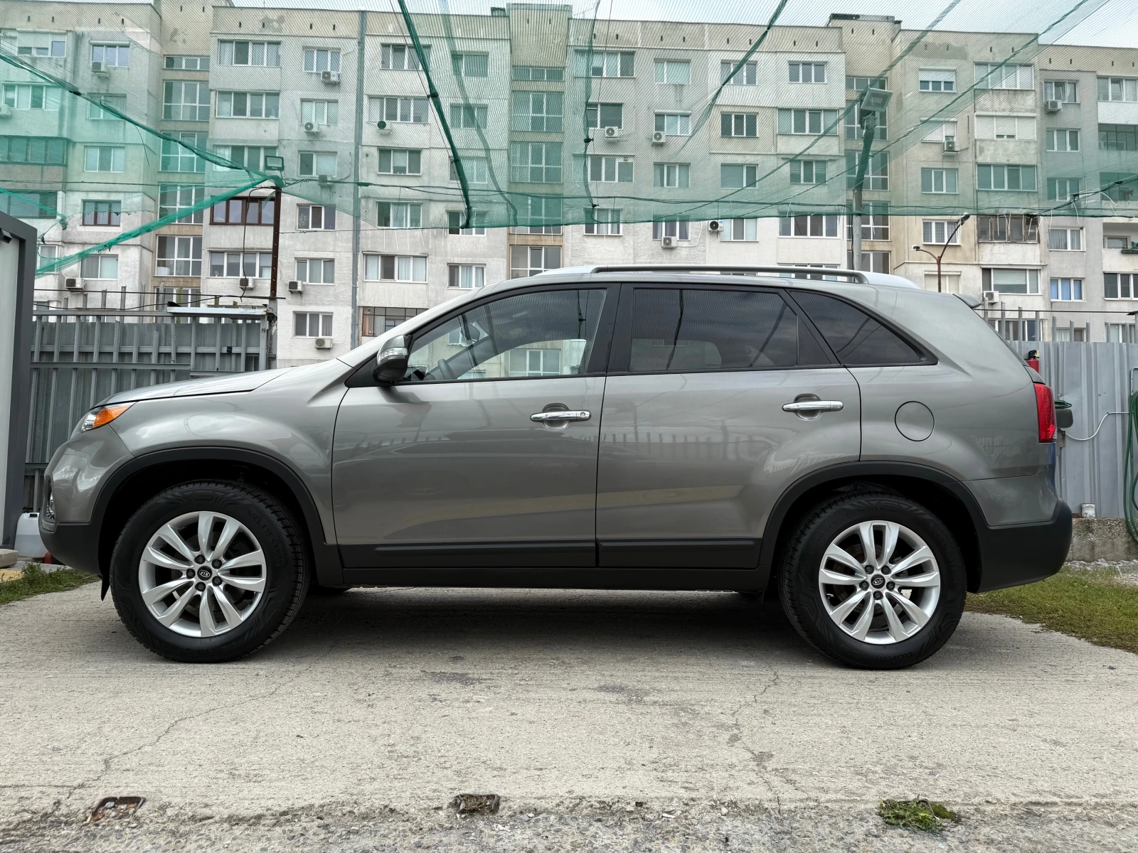 Kia Sorento 2.4* БЕНЗИН* РЪЧНИ* СКОРОСТИ* 2WD* * *  - изображение 3