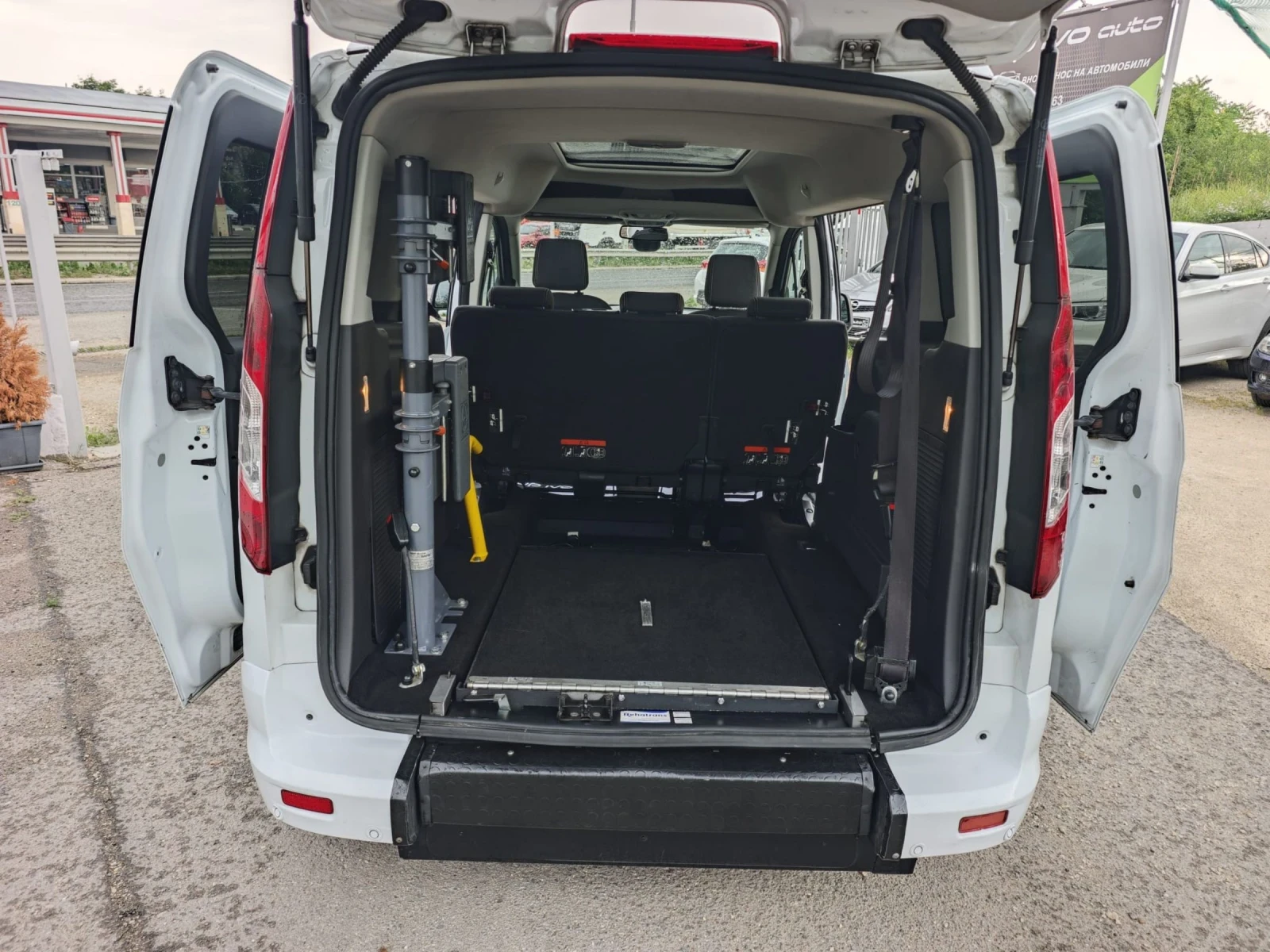Ford Connect РАМПА ИНВАЛИДИ* ПАНОРАМА* 1.5TDCI - изображение 9