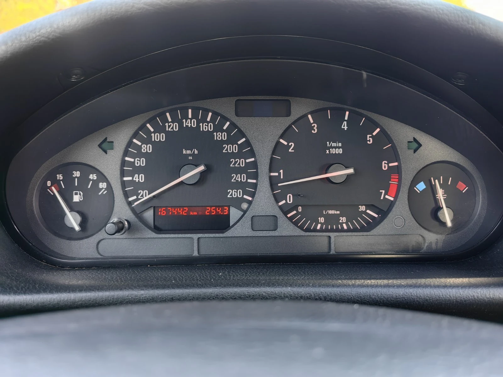 BMW 325 i / 3 Series / 6 цилиндъра, 192 hp, 2.5 бензин - изображение 7
