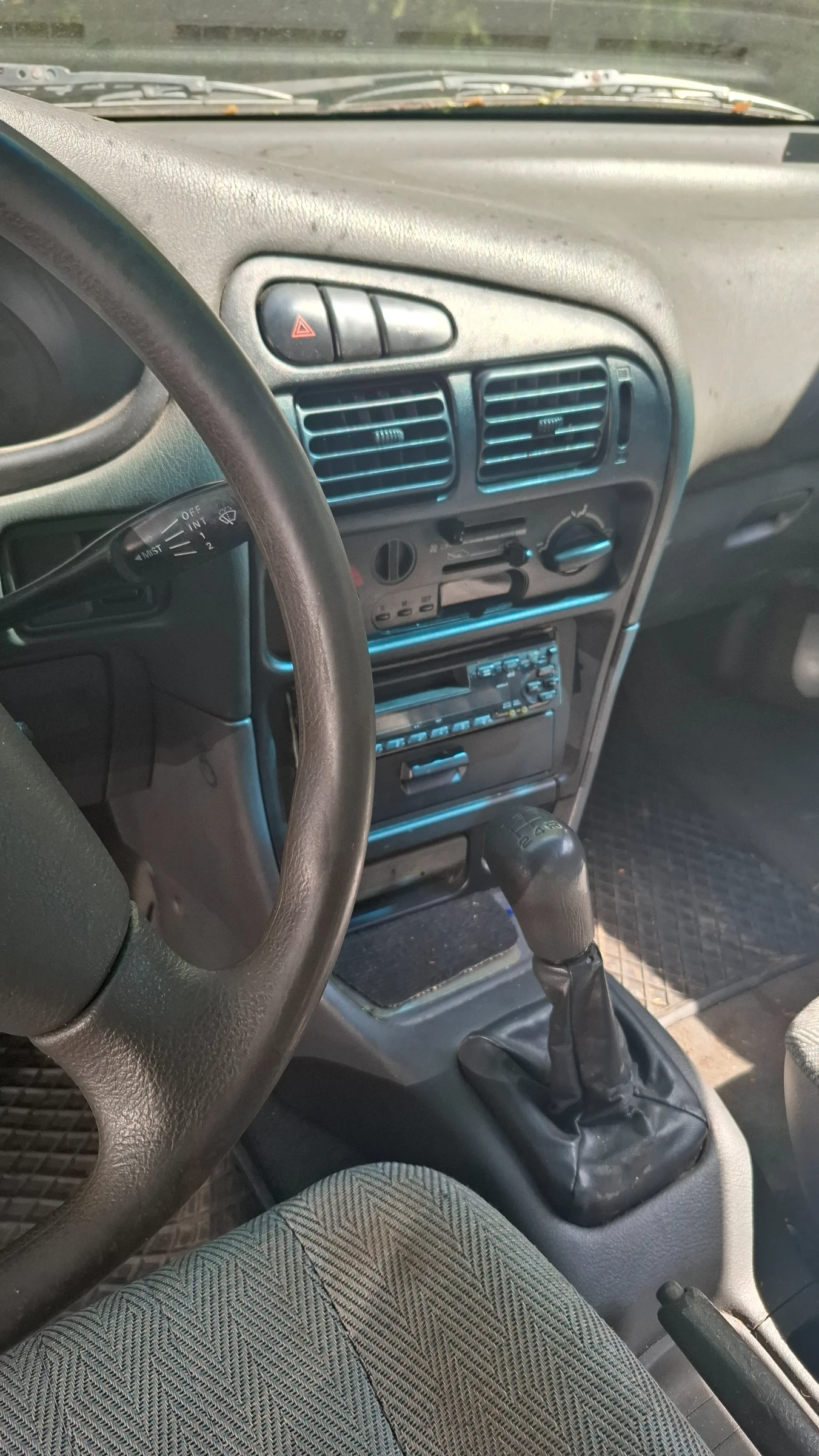 Mitsubishi Colt  - изображение 9