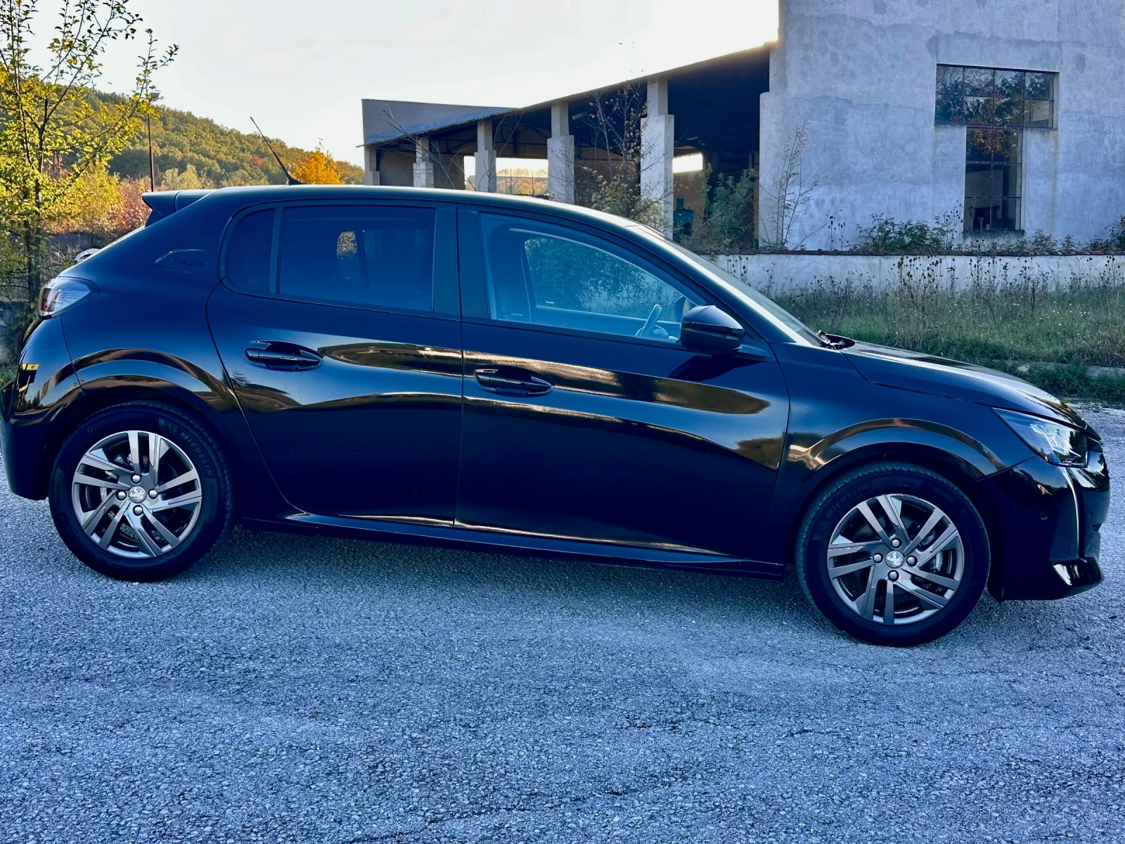 Peugeot 208 1.2i 2021 44хил. Км !!!! - изображение 7