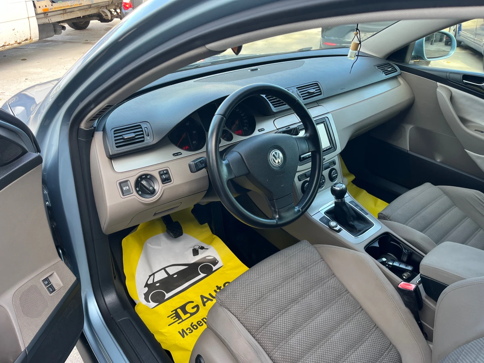 VW Passat 2.0tdi 6 скорости - изображение 8