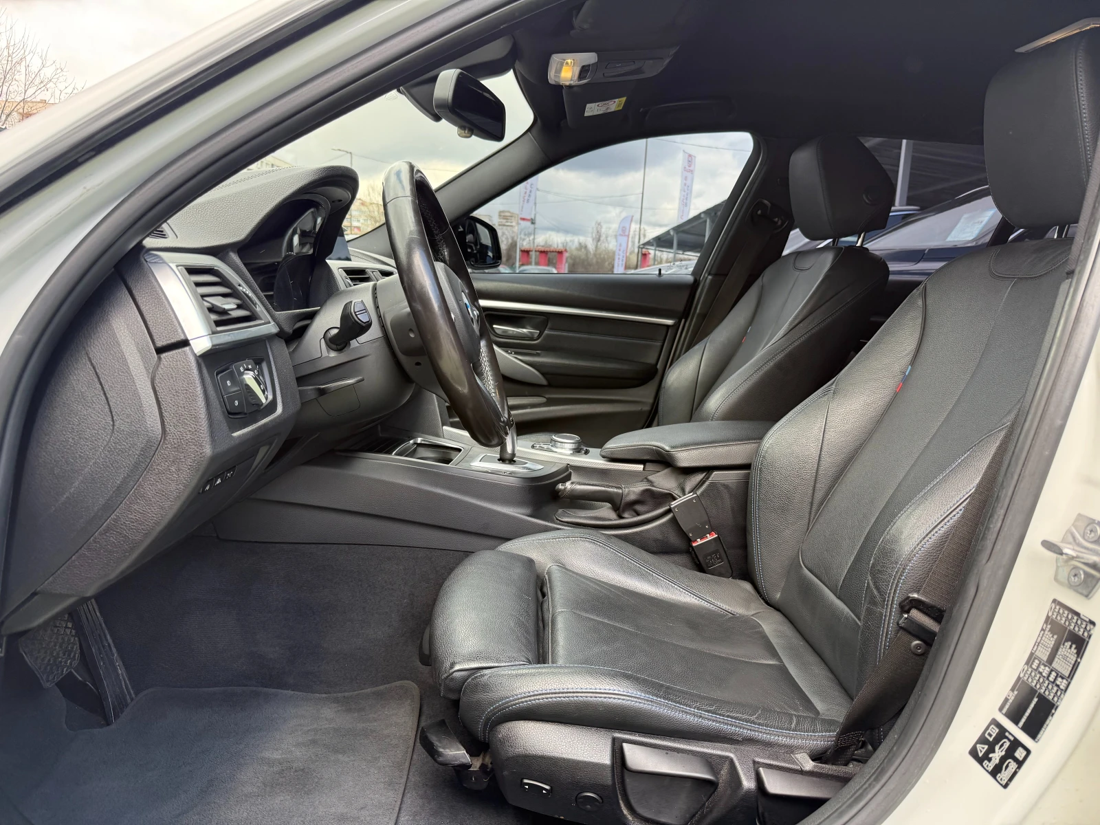 BMW 320 M-PACK, XDRIVE, снимка 7 - Автомобили и джипове - 52331626