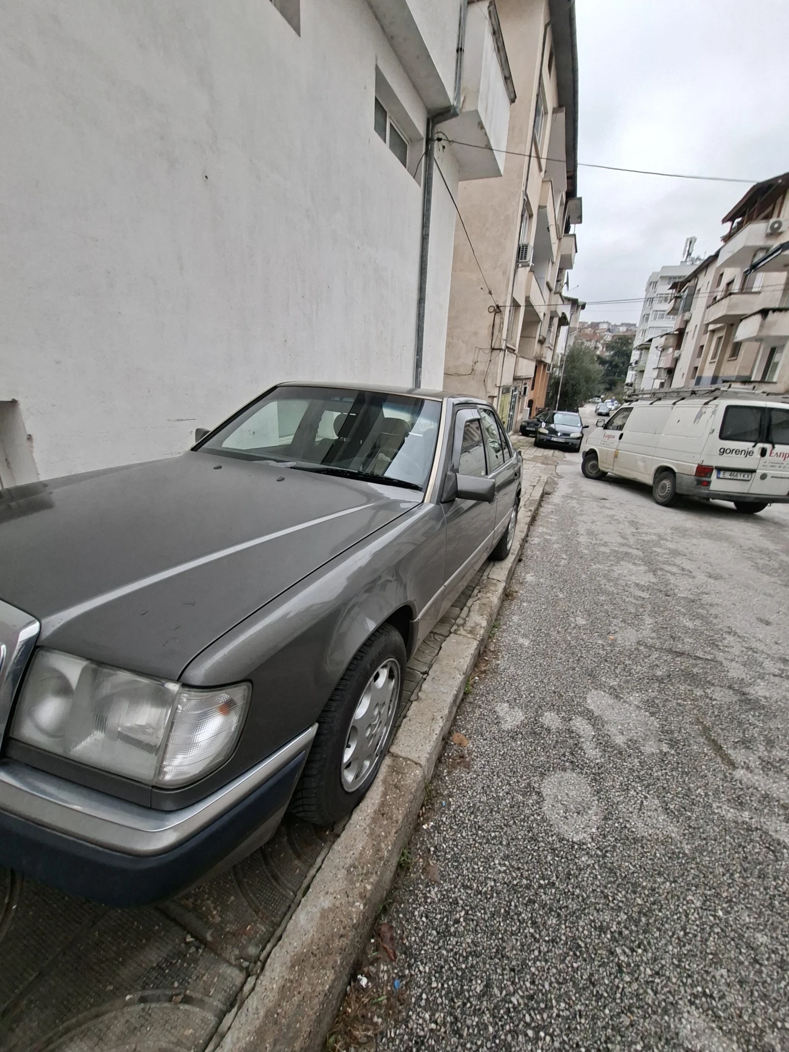 Mercedes-Benz 124  - изображение 4