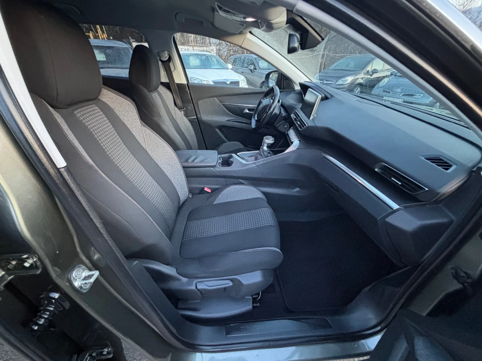Peugeot 5008 1.6 HDI TYPE HABILLAGE EXTERIEUR, снимка 10 - Автомобили и джипове - 52886931