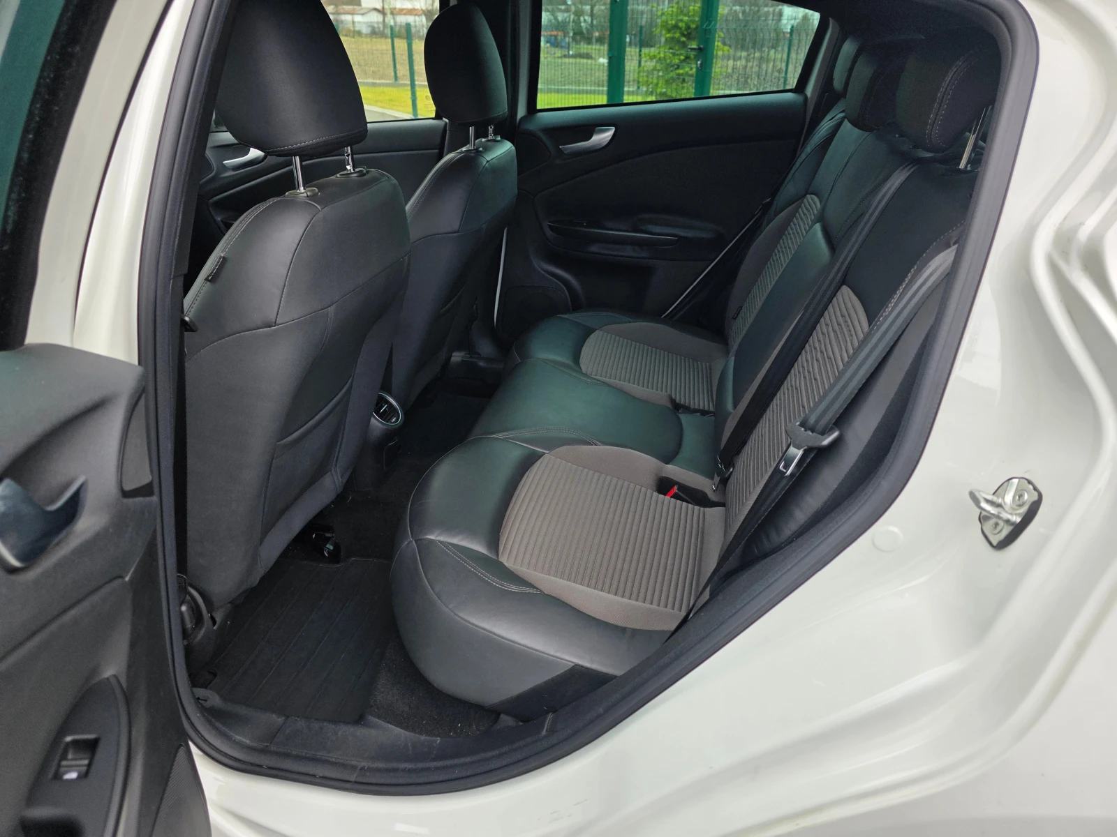 Alfa Romeo Giulietta 2.0JTD 144000km! Facelift | Mobile.bg � ����������� 11