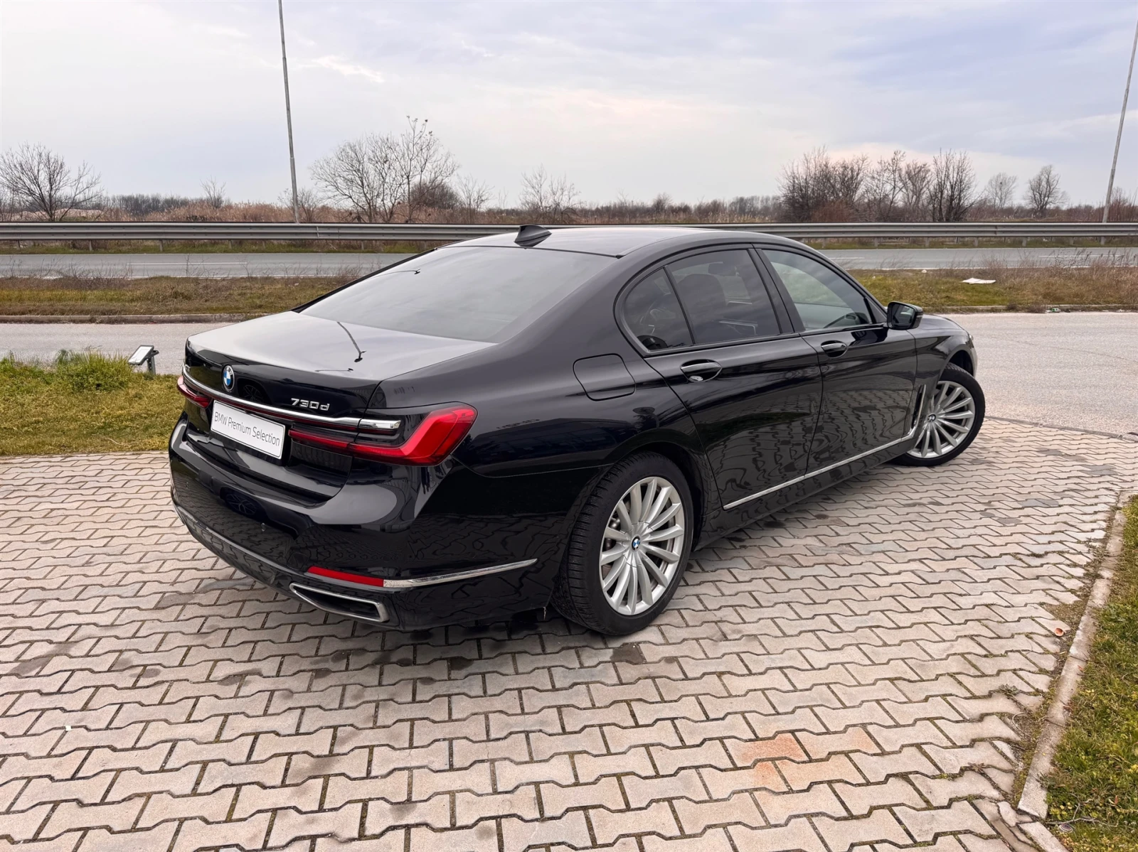 BMW 730 xDrive - изображение 2