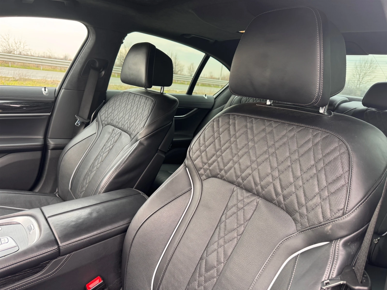 BMW 730 xDrive, снимка 17 - Автомобили и джипове - 53731176