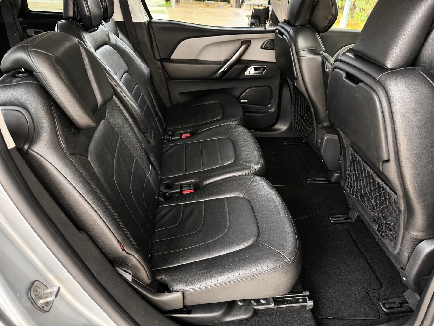 Citroen Grand C4 Picasso 2.0 HDI Exclusive, снимка 11 - Автомобили и джипове - 54375415