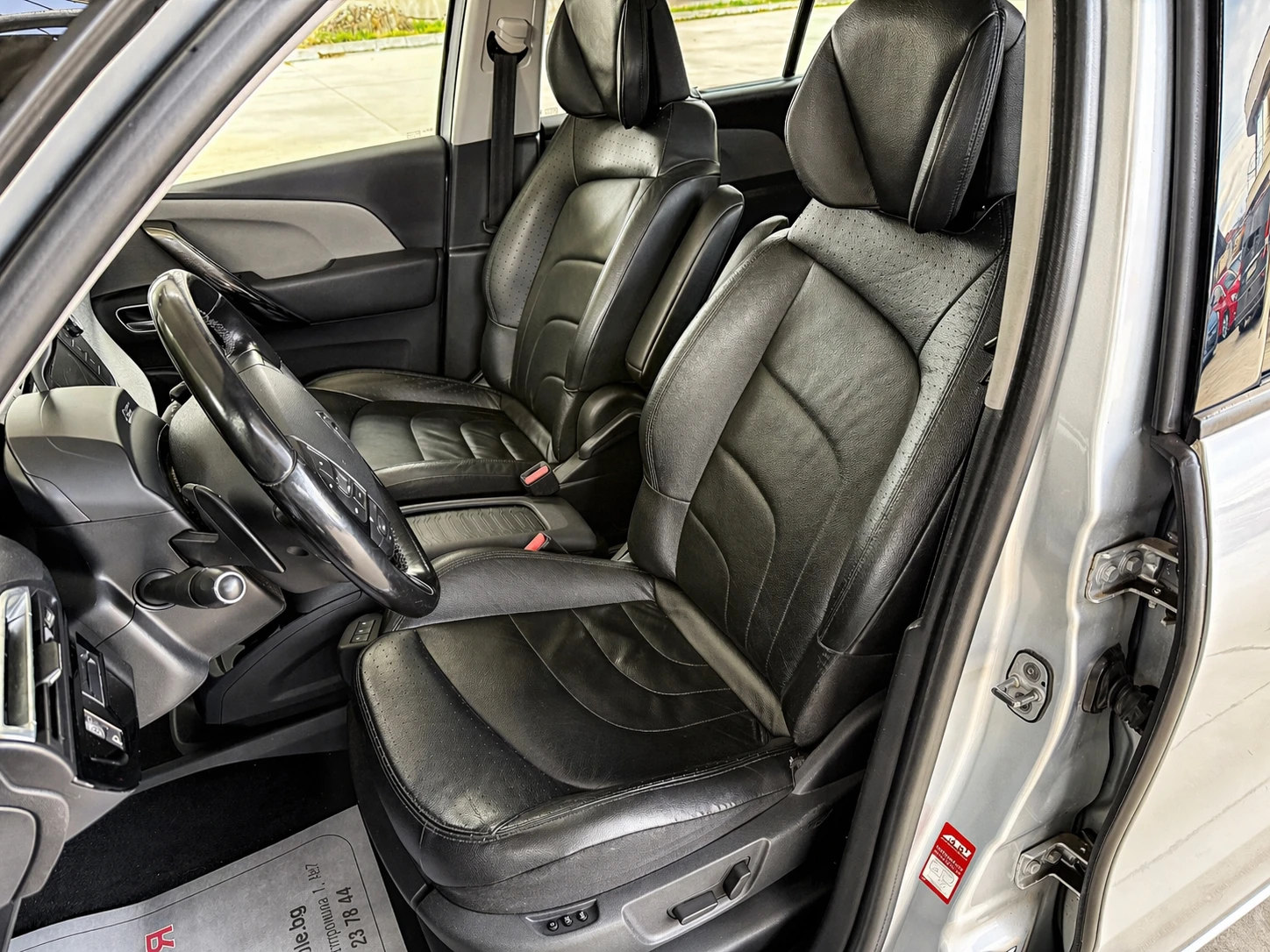 Citroen Grand C4 Picasso 2.0 HDI Exclusive, снимка 8 - Автомобили и джипове - 54375415