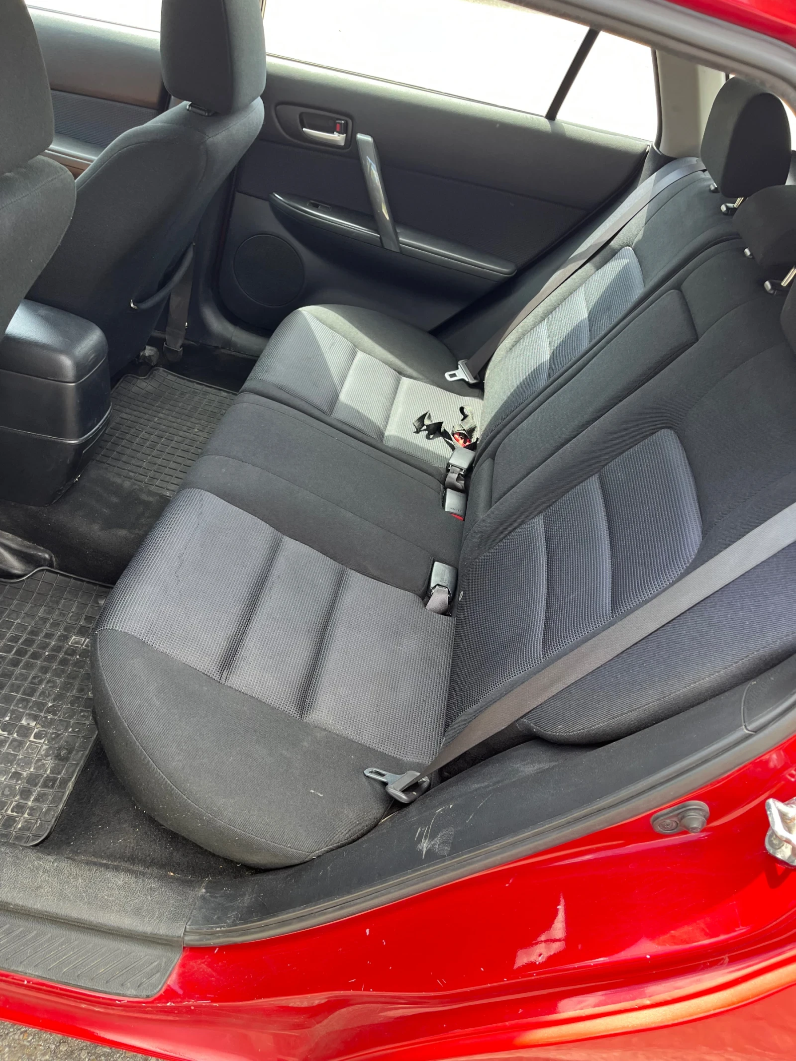 Mazda 6 2.0 ТД, снимка 14 - Автомобили и джипове - 54436645