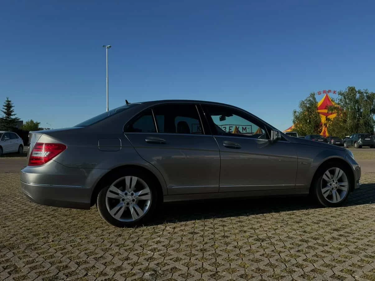 Mercedes-Benz C 200, снимка 4 - Автомобили и джипове - 54562455