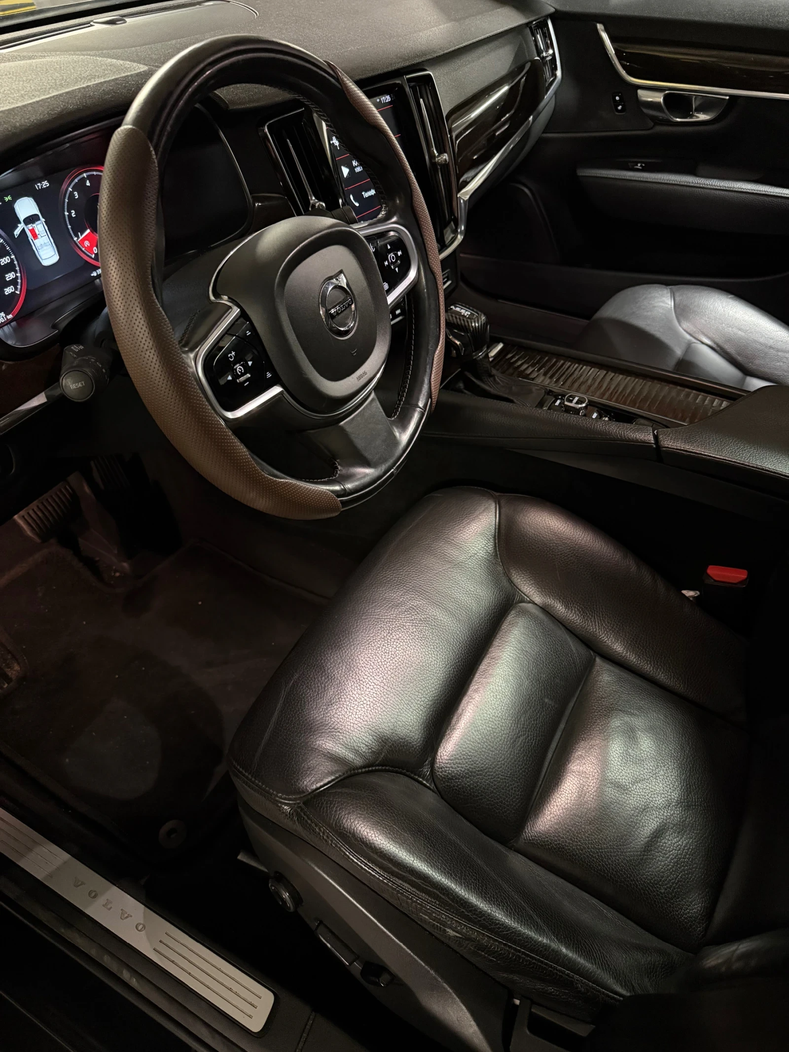 Volvo S90     T5 2.0 Turbo, снимка 11 - Автомобили и джипове - 55981542