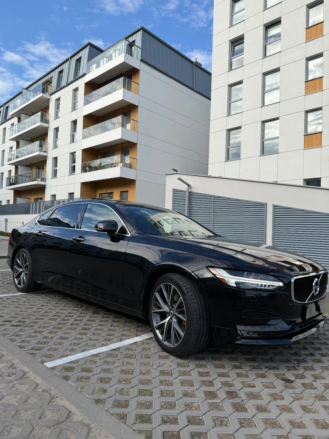 Volvo S90     T5 2.0 Turbo