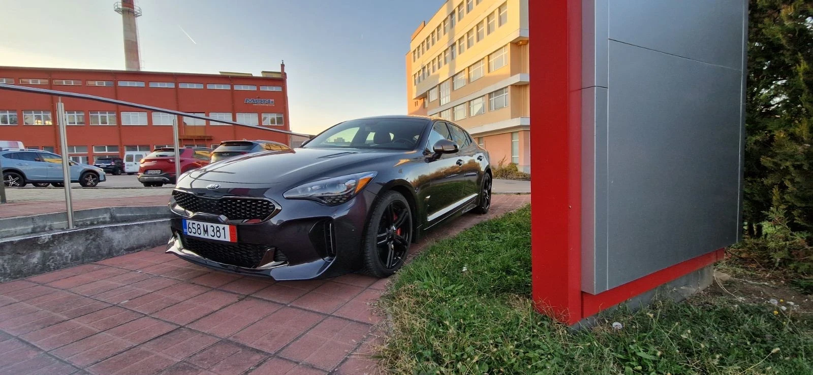 Kia Stinger, снимка 2 - Автомобили и джипове - 55546887