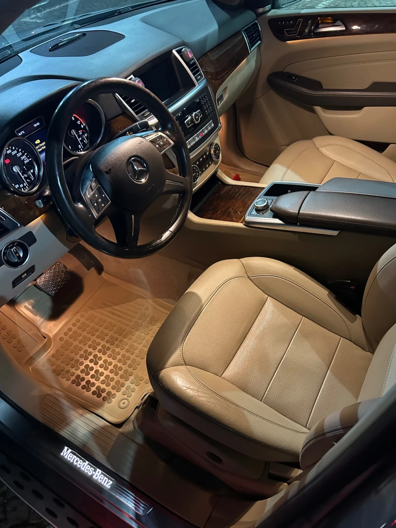 Mercedes-Benz ML 350, снимка 11 - Автомобили и джипове - 52572547