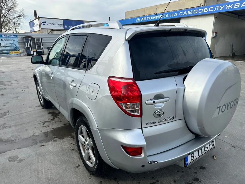 Toyota Rav4 2.2 D-Cat, снимка 3 - Автомобили и джипове - 53031591