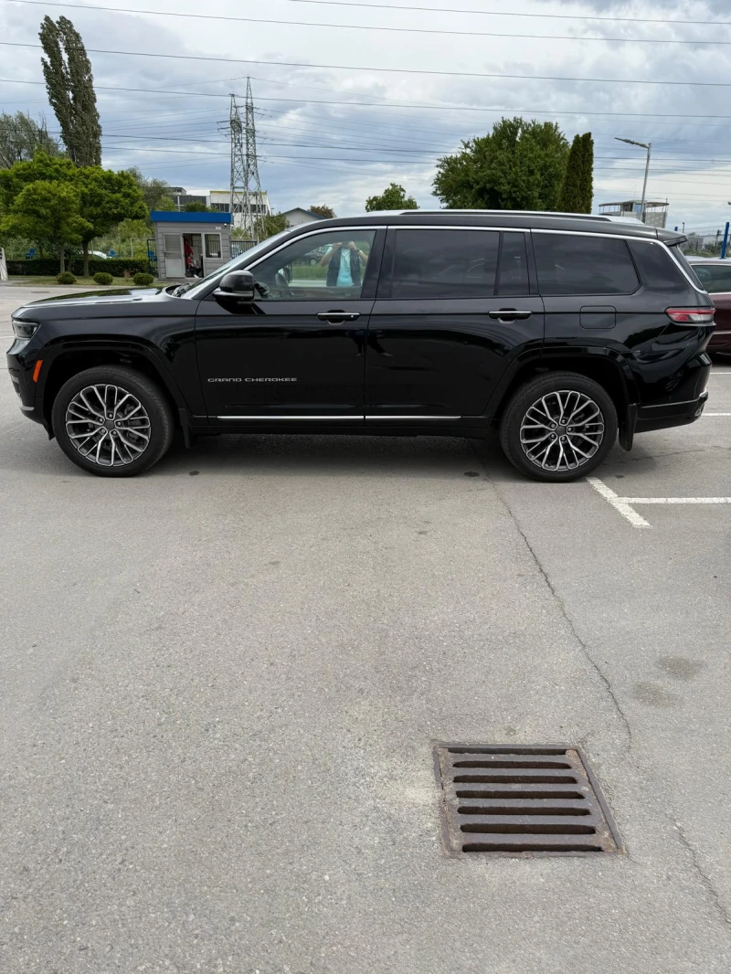Jeep Grand cherokee L Summit, снимка 3 - Автомобили и джипове - 53110736