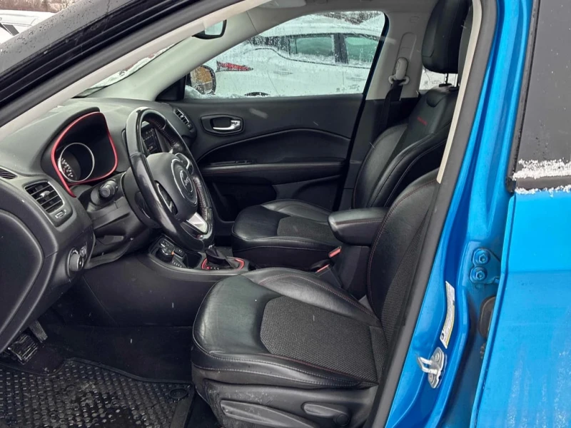 Jeep Compass * Trailhawk * CARFAX * БЕЗ ПЪРВОНАЧАЛНА ВНОСКА, снимка 12 - Автомобили и джипове - 53230408