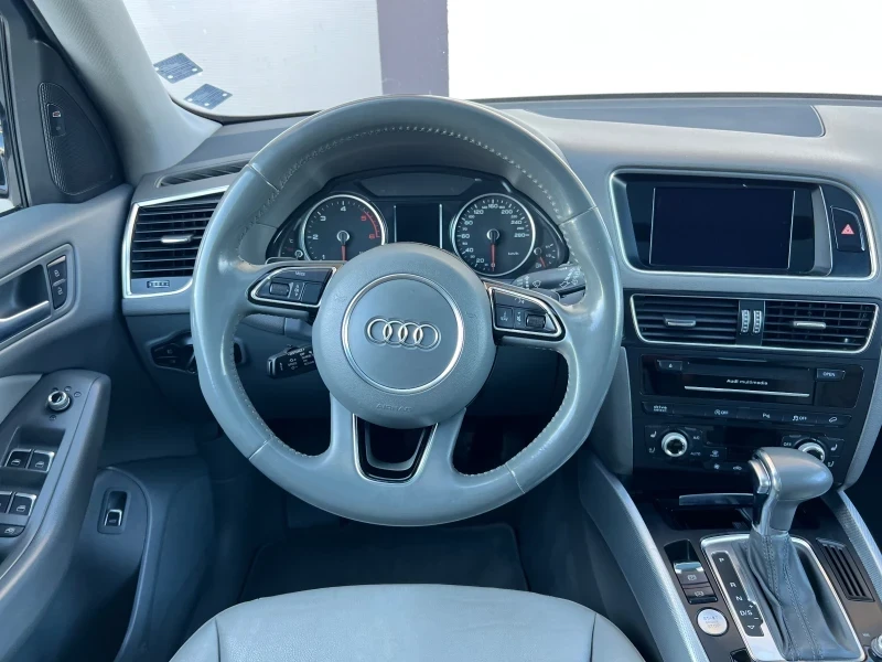 Audi Q5, снимка 9 - Автомобили и джипове - 56227650