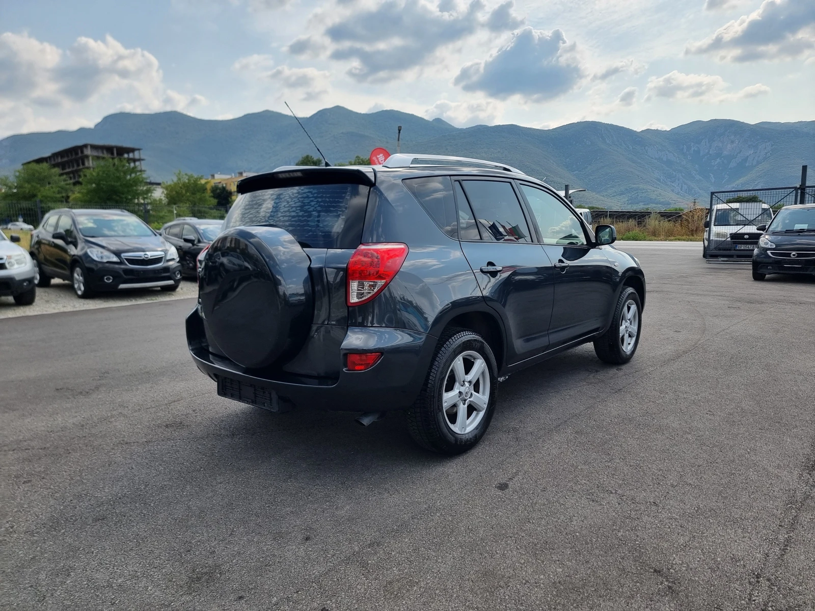 Toyota Rav4 2.2D4D - изображение 7
