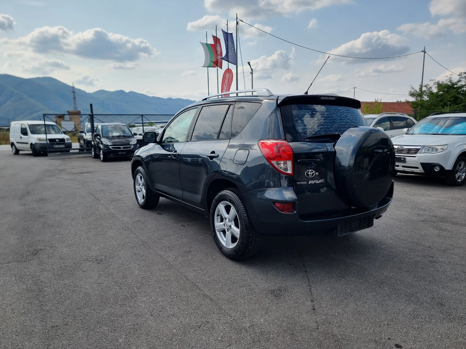 Toyota Rav4 2.2D4D - изображение 4
