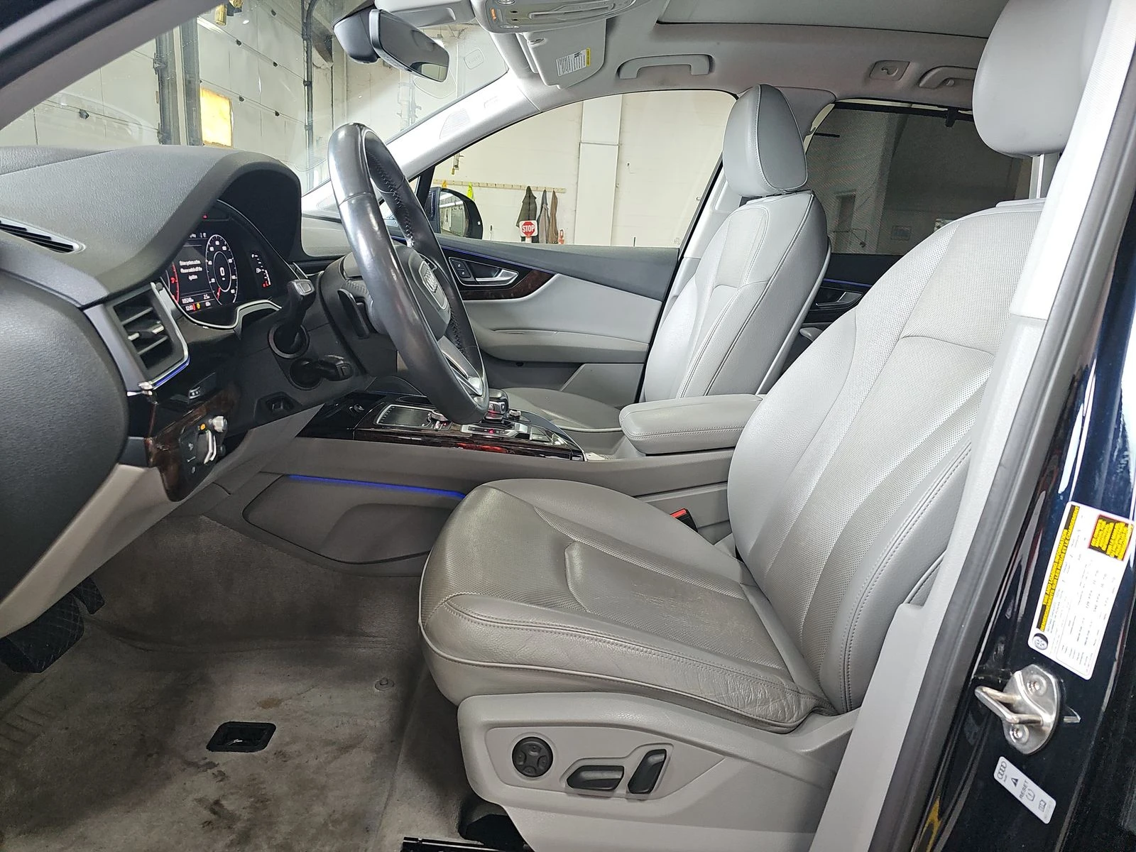 Audi Q7 PRESTIGE* DISTRONIK* PANO* ОБДУХ* DIGITAL* 8ZF* MA - изображение 9