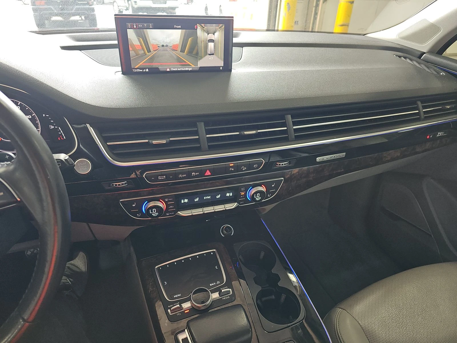 Audi Q7 PRESTIGE* DISTRONIK* PANO* ОБДУХ* DIGITAL* 8ZF* MA - изображение 10