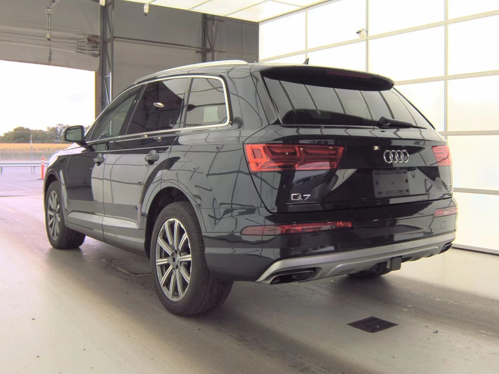 Audi Q7 PRESTIGE* DISTRONIK* PANO* ОБДУХ* DIGITAL* 8ZF* MA - изображение 6