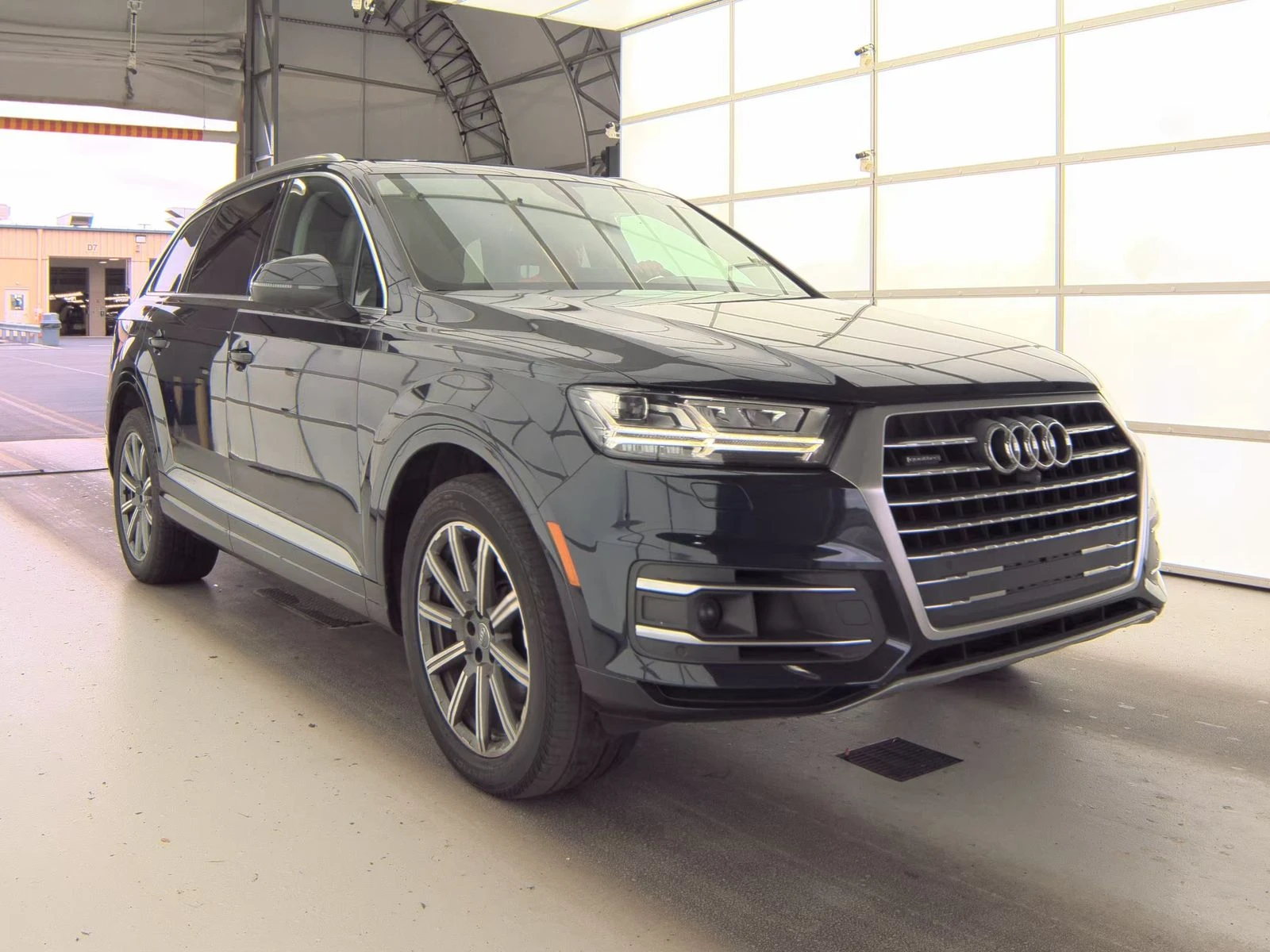 Audi Q7 PRESTIGE* DISTRONIK* PANO* ОБДУХ* DIGITAL* 8ZF* MA - изображение 3