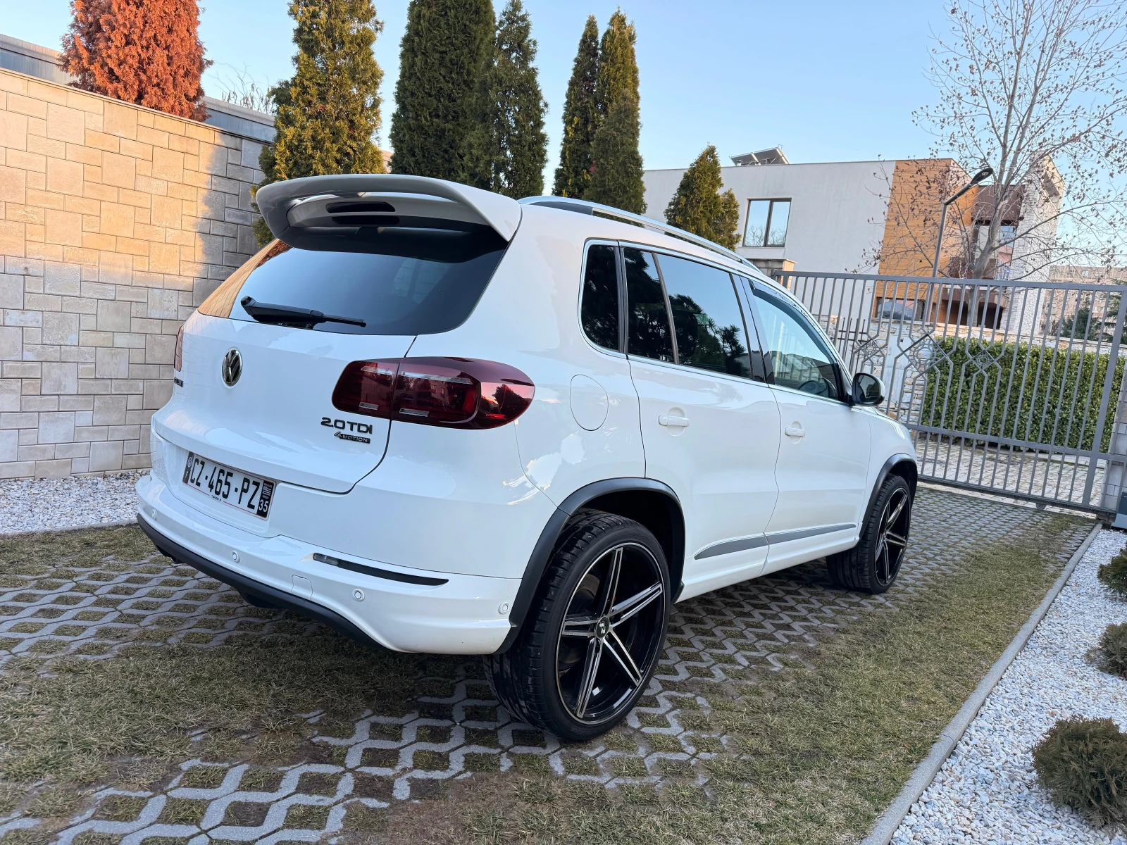 VW Tiguan 2.0TDI* R-LINE* EXCLUSIVE* 4 MOTION | Mobile.bg � ����������� 4