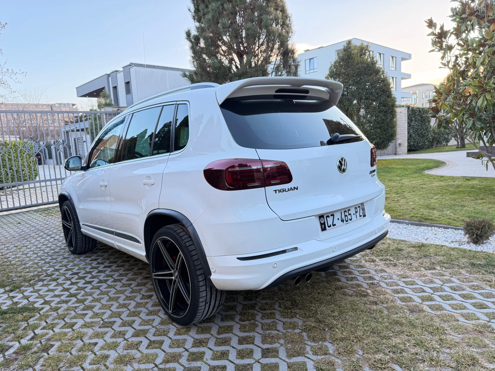 VW Tiguan 2.0TDI* R-LINE* EXCLUSIVE* 4 MOTION | Mobile.bg � ����������� 3