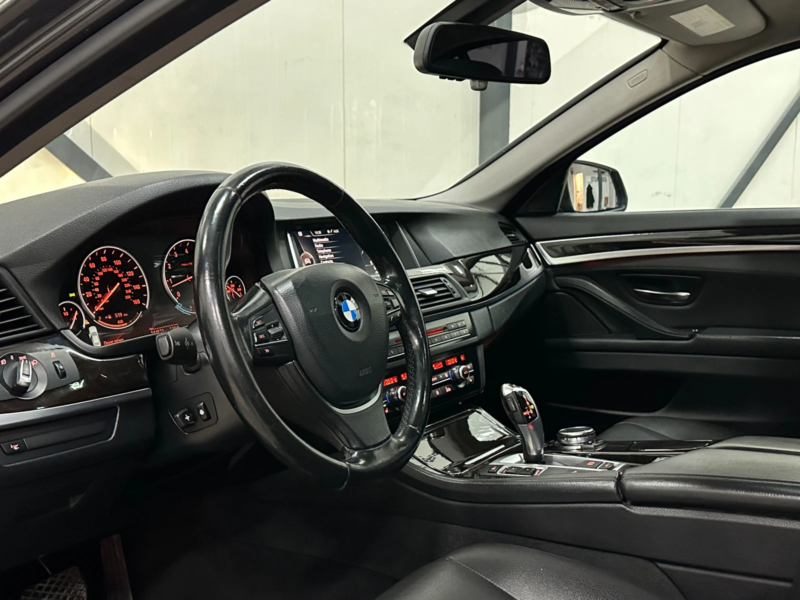 BMW 535 * XI* FACE* 144 000* HEAD UP* ПОДГРЕВ* , снимка 8 - Автомобили и джипове - 53145750