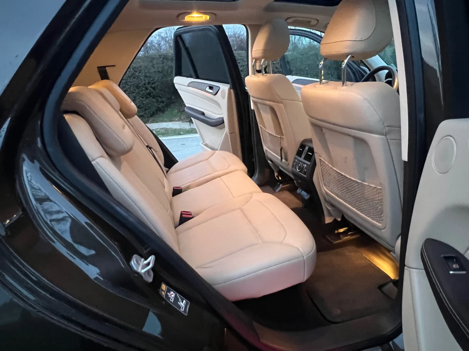 Mercedes-Benz GLE 400 4Matic, снимка 12 - Автомобили и джипове - 53968838