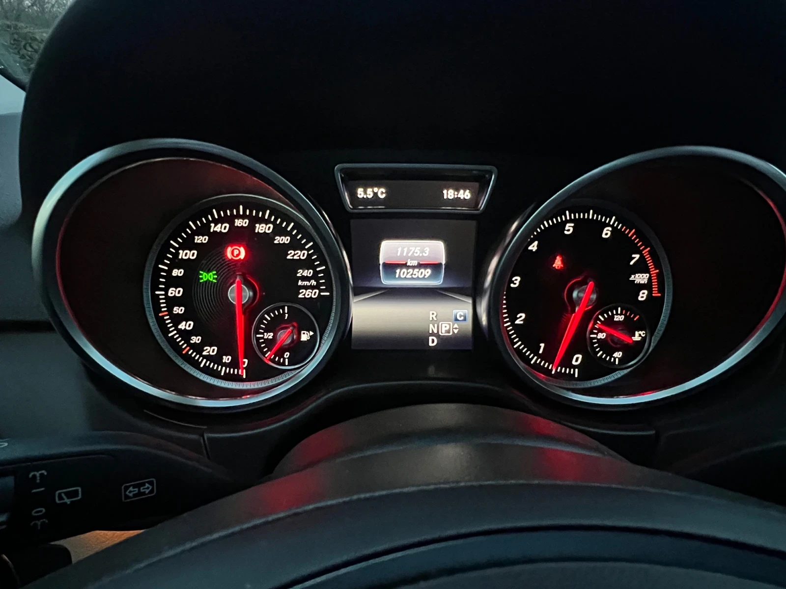 Mercedes-Benz GLE 400 4Matic, снимка 14 - Автомобили и джипове - 53968838