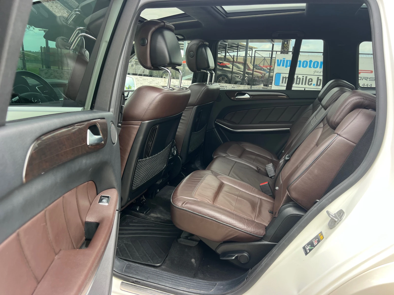Mercedes-Benz GL 350 AMG/4MATIC/PANORAMA/6+ 1/FULL/MAX/UNIKAT, снимка 16 - Автомобили и джипове - 54527189