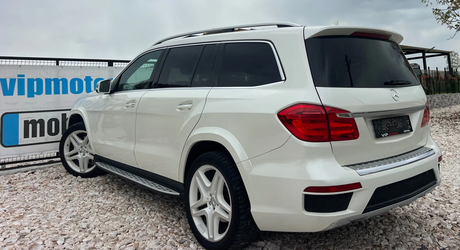 Mercedes-Benz GL 350 AMG/4MATIC/PANORAMA/6+ 1/FULL/MAX/UNIKAT, снимка 4 - Автомобили и джипове - 54527189