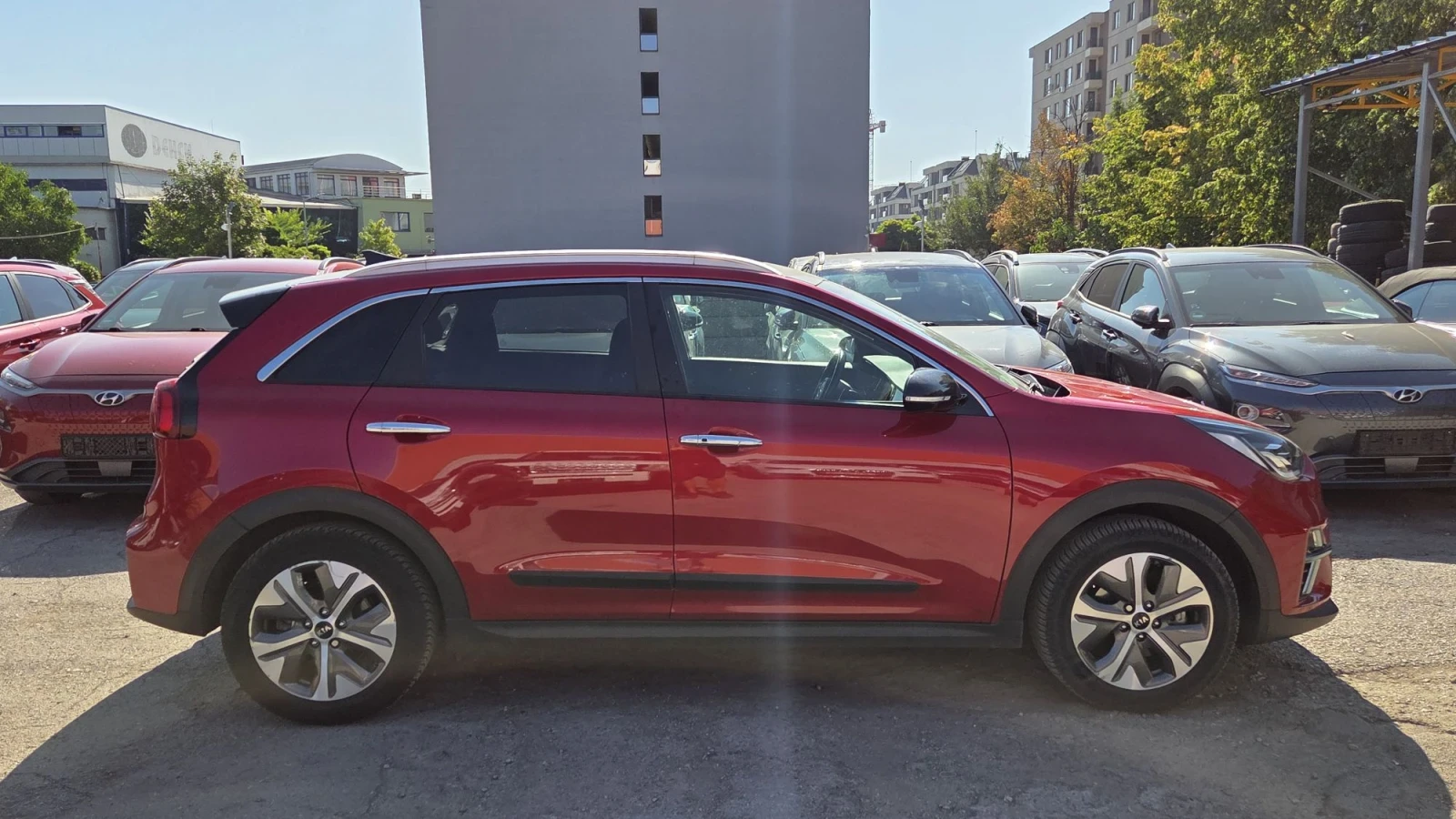 Kia Niro SOH100%/Сревизна Книжка, снимка 2 - Автомобили и джипове - 55622720