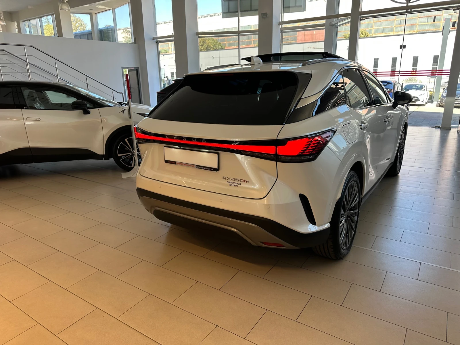 Lexus RX 450h plus Luxury, снимка 6 - Автомобили и джипове - 56209481