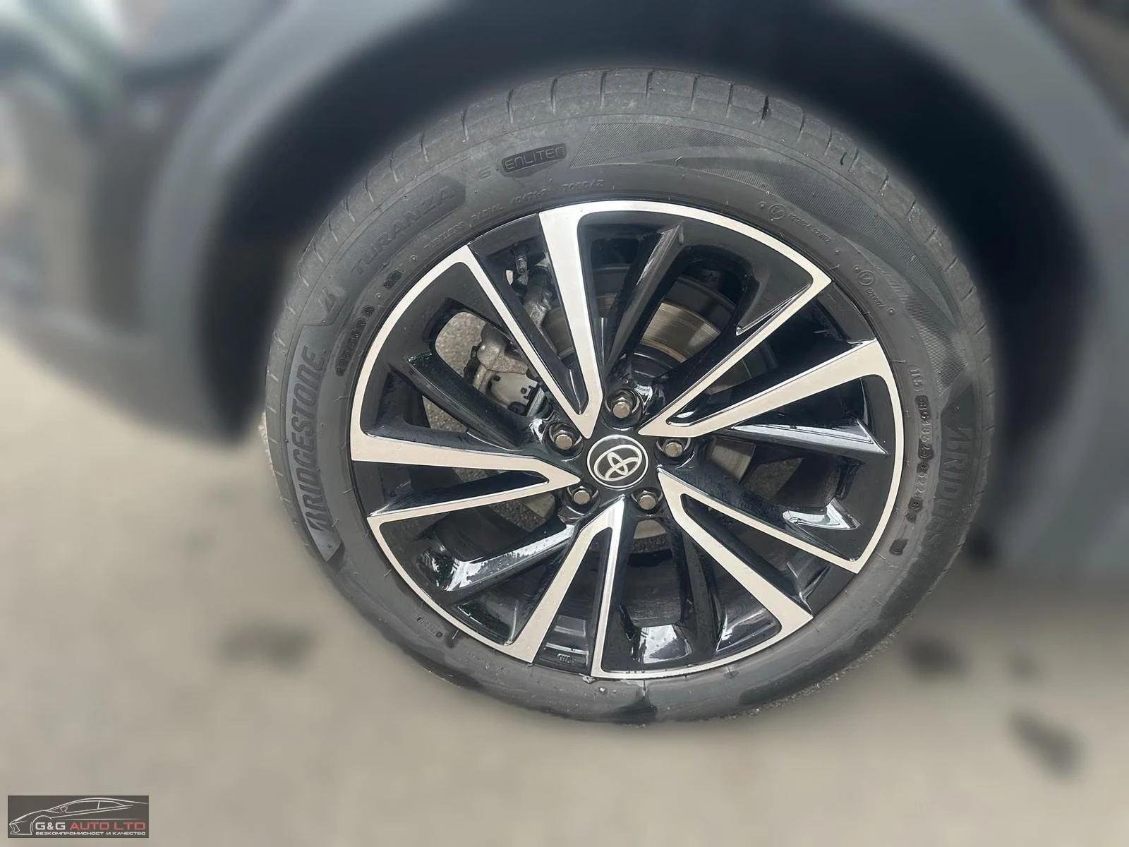 Toyota C-HR 2.0/197HP/LOUNGE PREM/HUD/PANO/360/KLESS/914z | Mobile.bg � ����������� 9